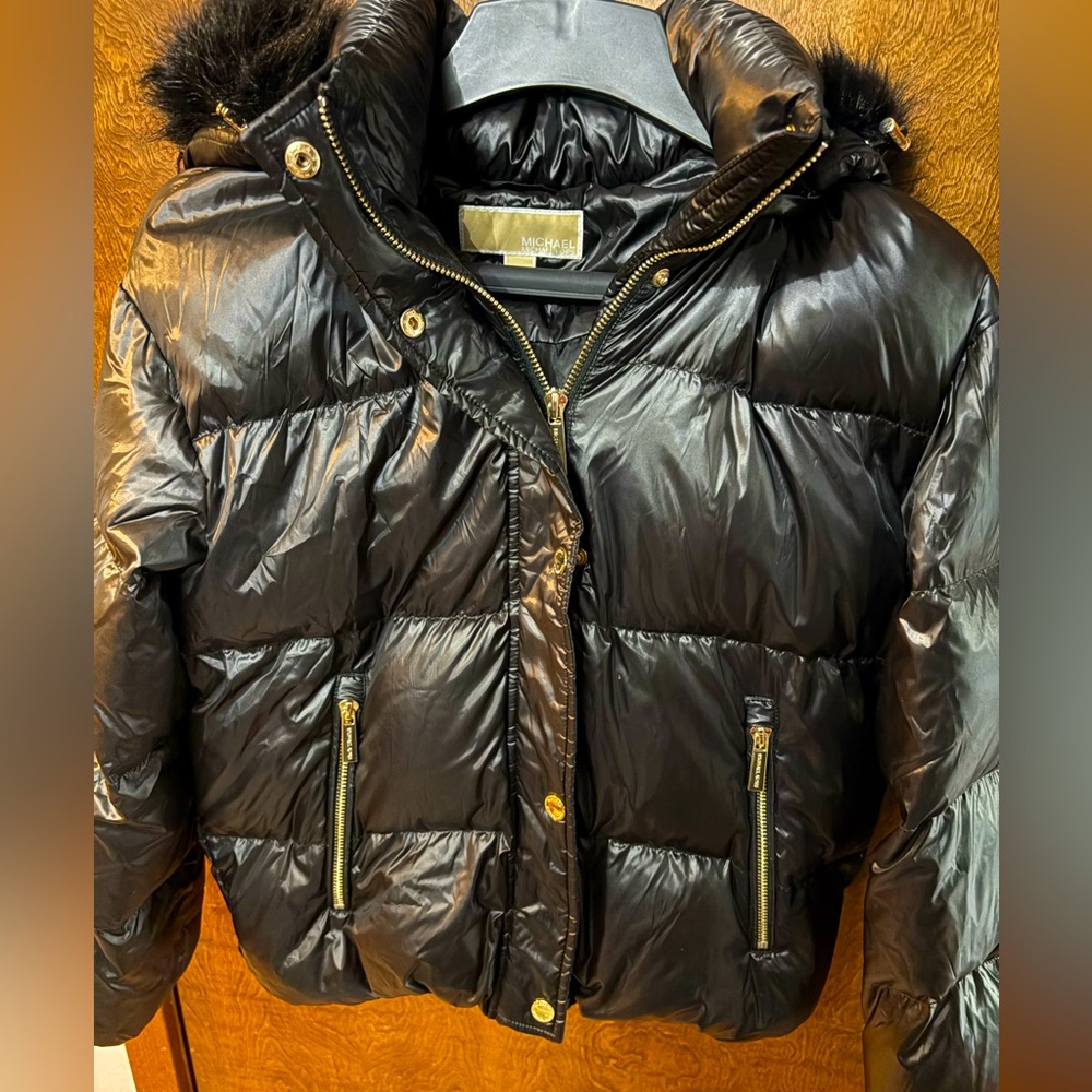 Women’s XS Michael Kors puffer jacket with detachable hood.